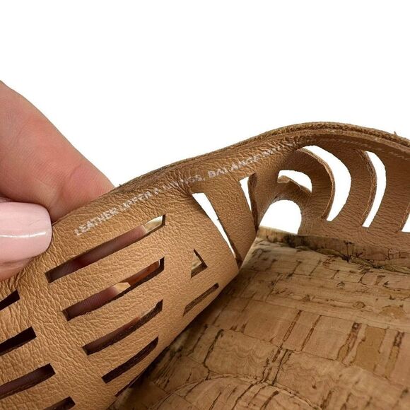 Born Sandals Brown Genuine Leather Womens Size 9 Eliora Thong Flip Flop Boho - Picture 5 of 9